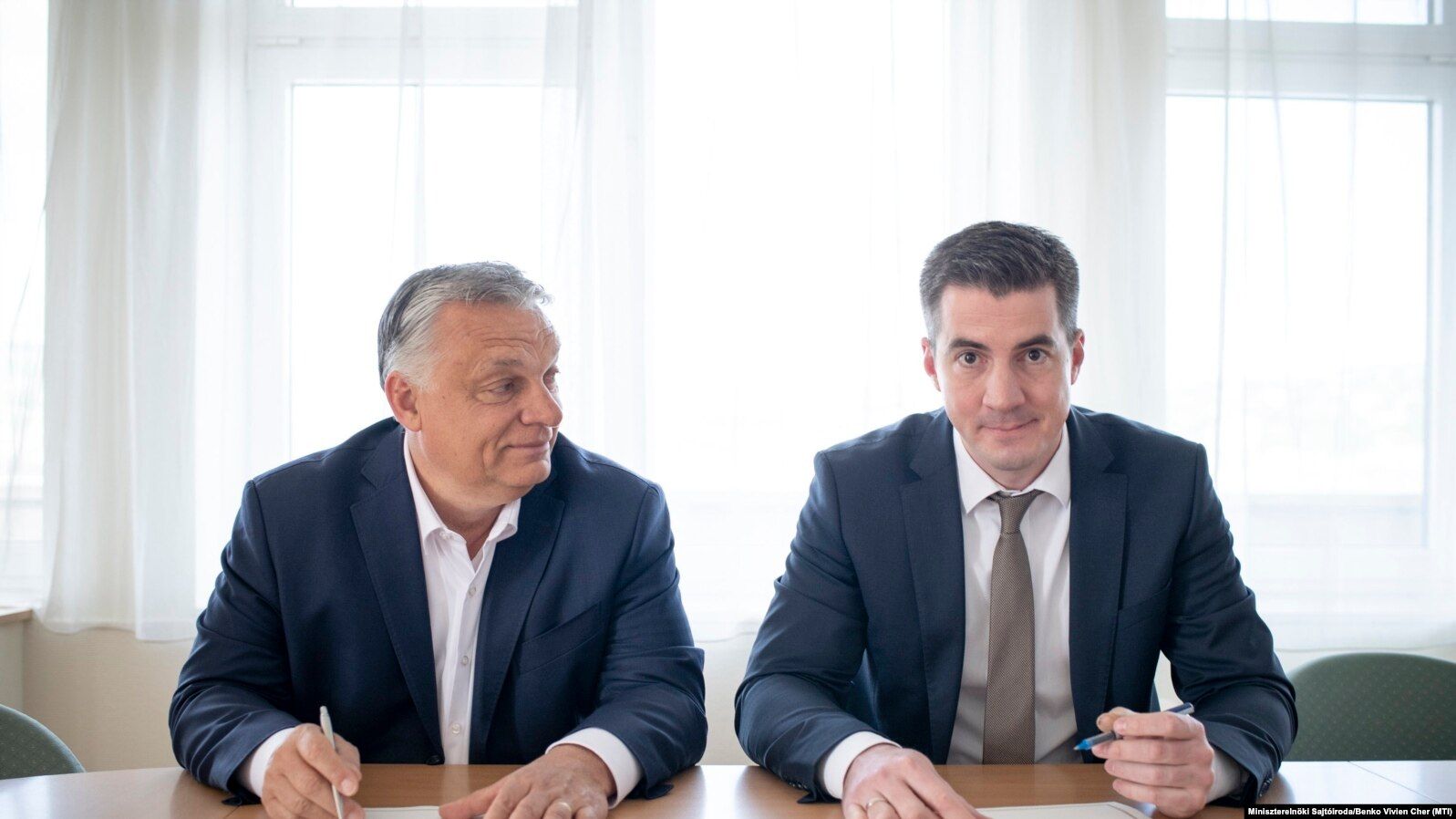 Védvonal mentén szervezik az önvédelmet Orbán Viktorék