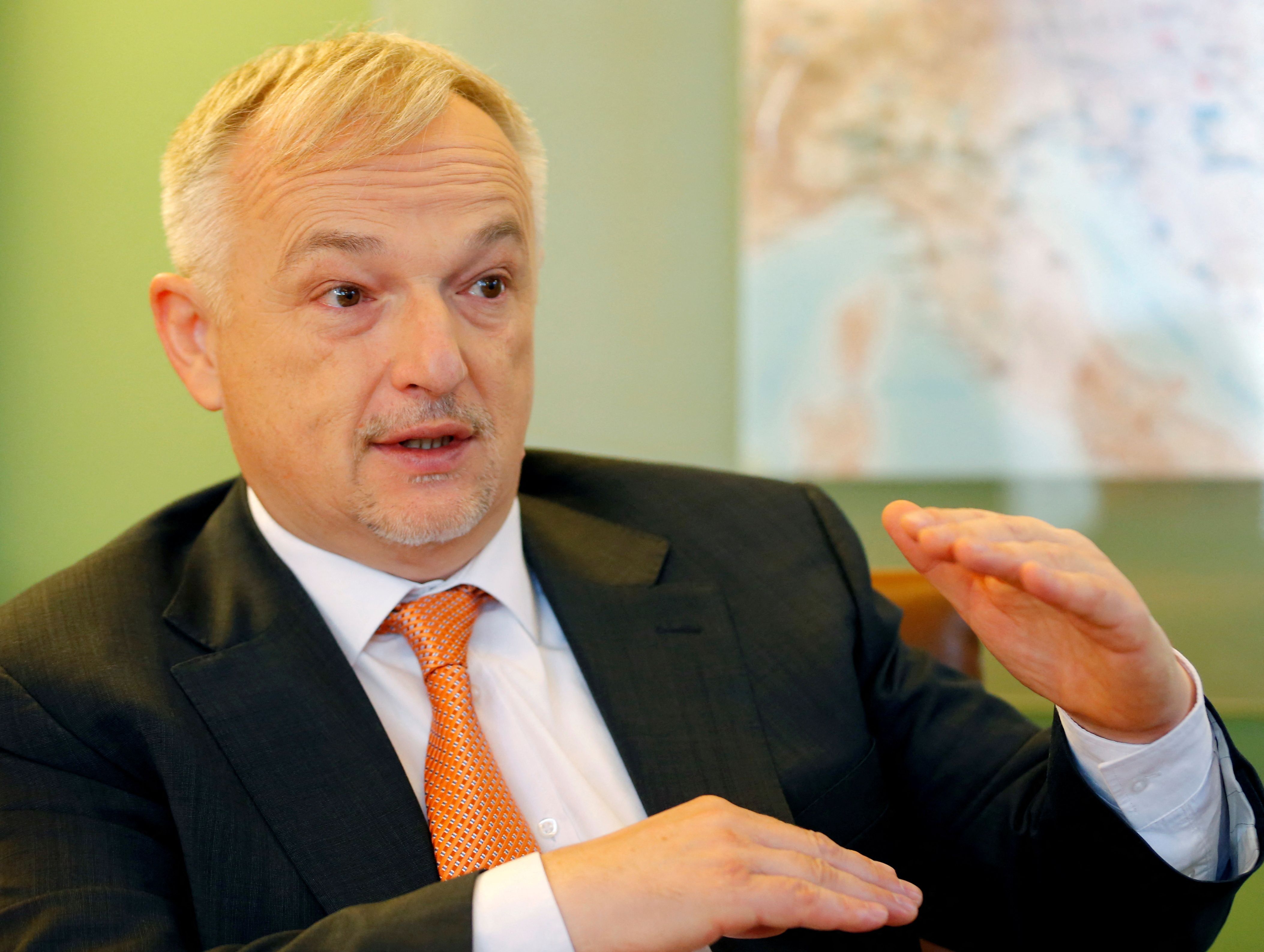 Épp a saját vezetőjének érdekeltségén építene új stadiont a Mol az Újpestnek