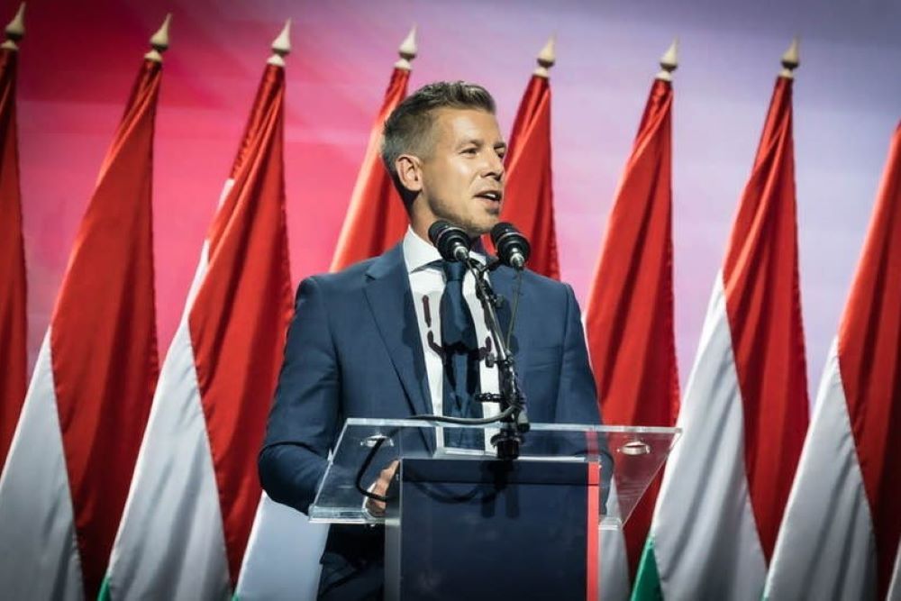 Magyar Péter: „Visszaszerezzük az ellopott közvagyont, még ha Amerikáig is iszkolnak vele”