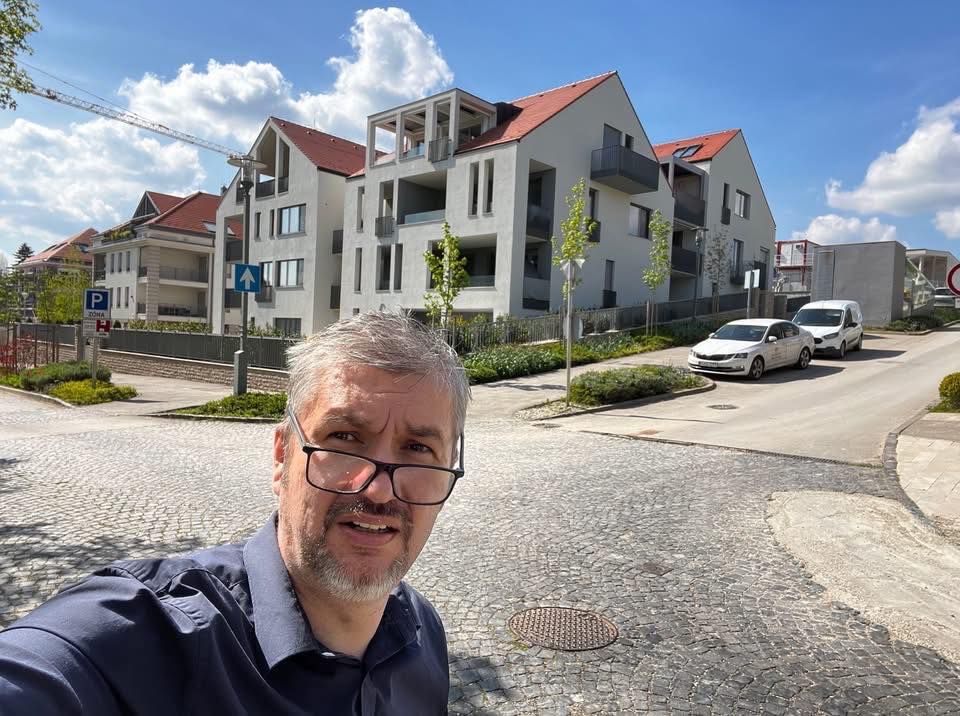 Szívbetegek rehabilitációs kutatása helyett luxustársasházra ment az EU-s támogatás  