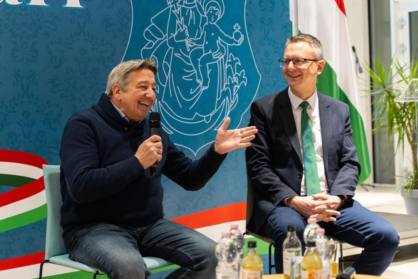 Trianonról kért 3 milliót Bayer Zsolt, végül a Magyar Nemzetben megjelent publicisztikáival számolt el