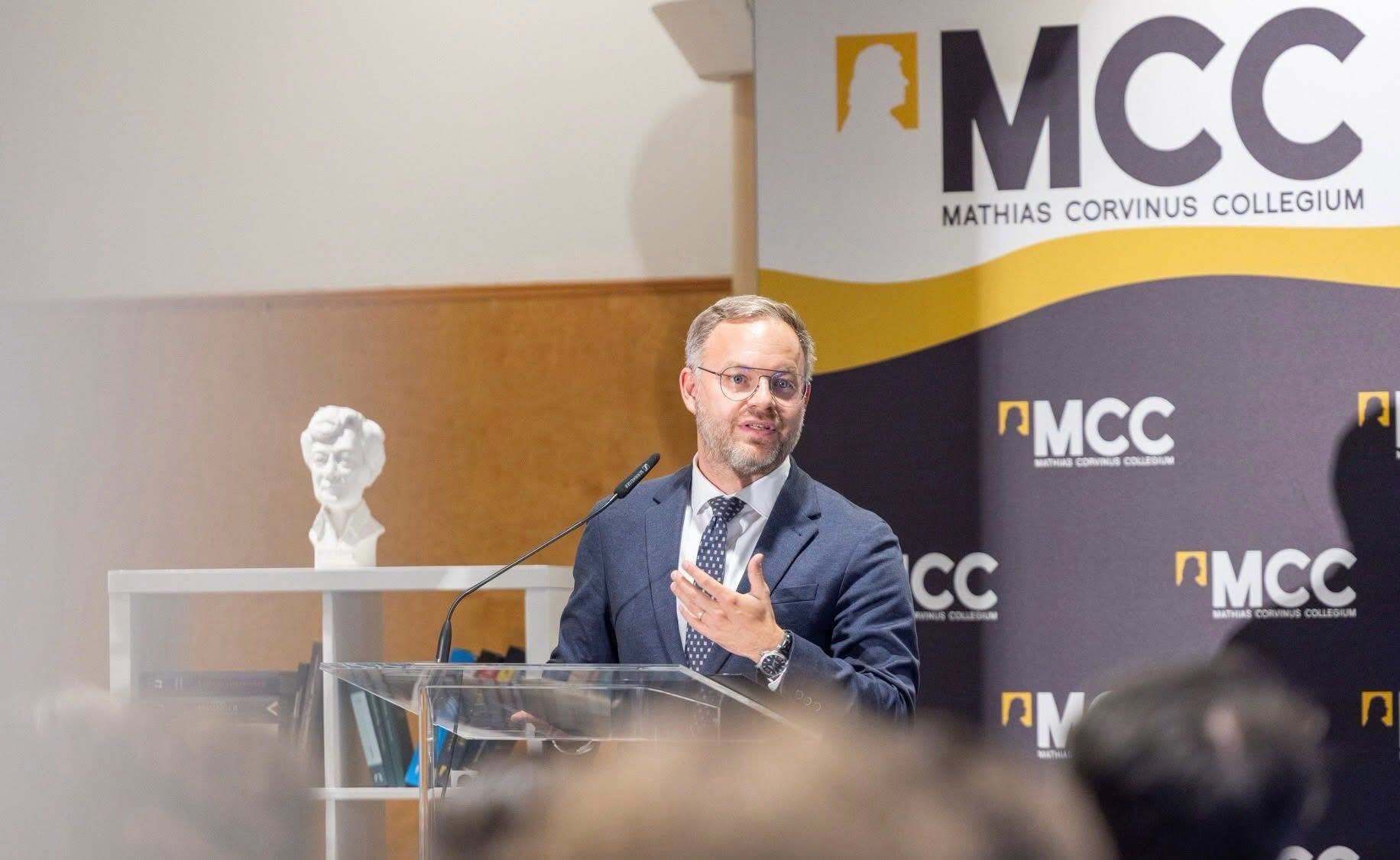 Az MCC-birodalom belülről: az alapítvány gazdasági hálózata