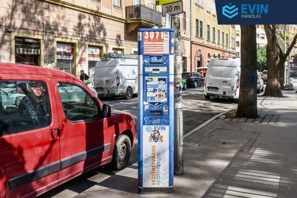 Ünnep ide, ünnep oda, kerületi polgármesterek folytatják a sérelmi politikát