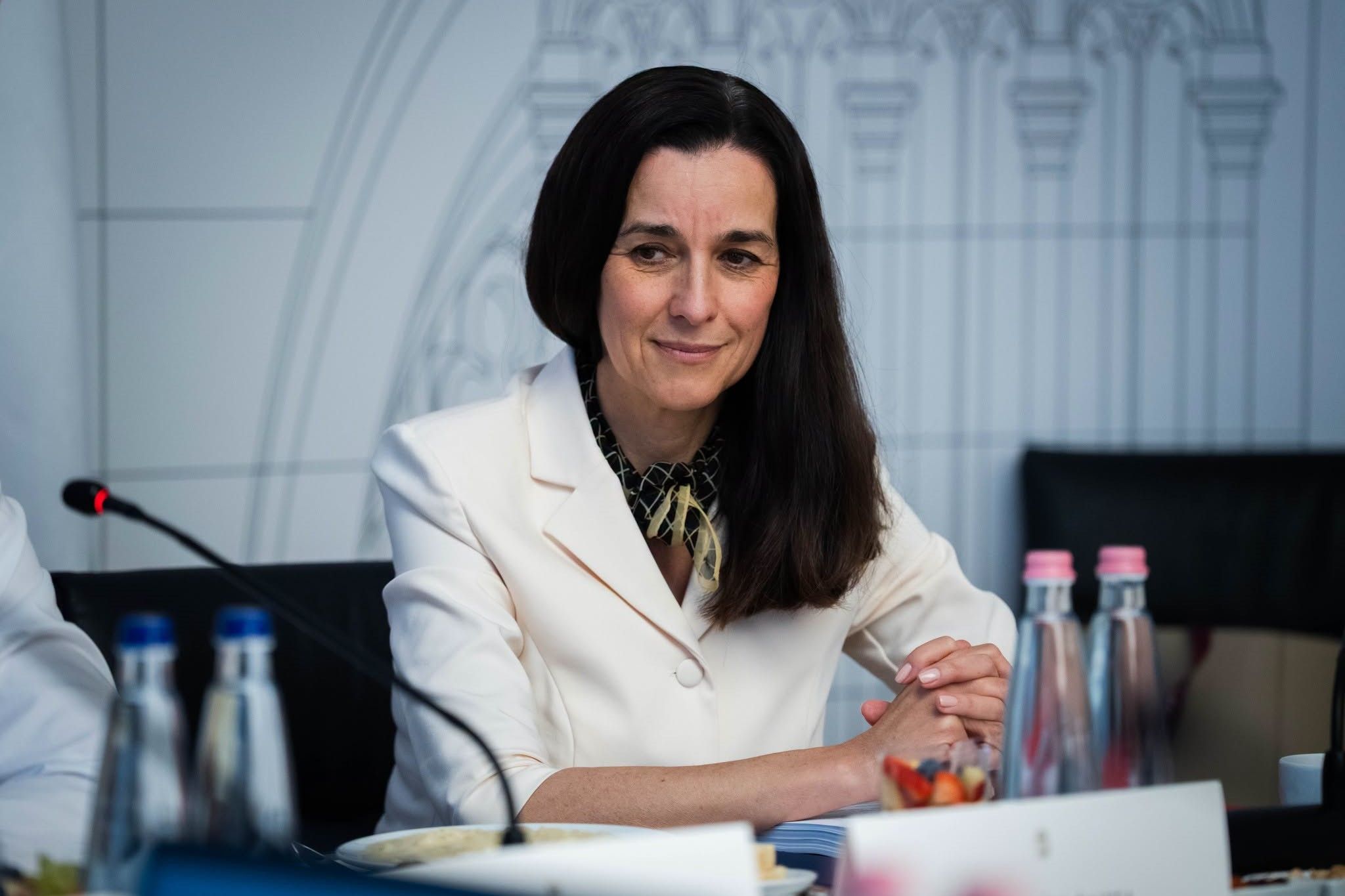Kéttucat nagykövetet rendelt haza Orbán Anita külügyminiszter