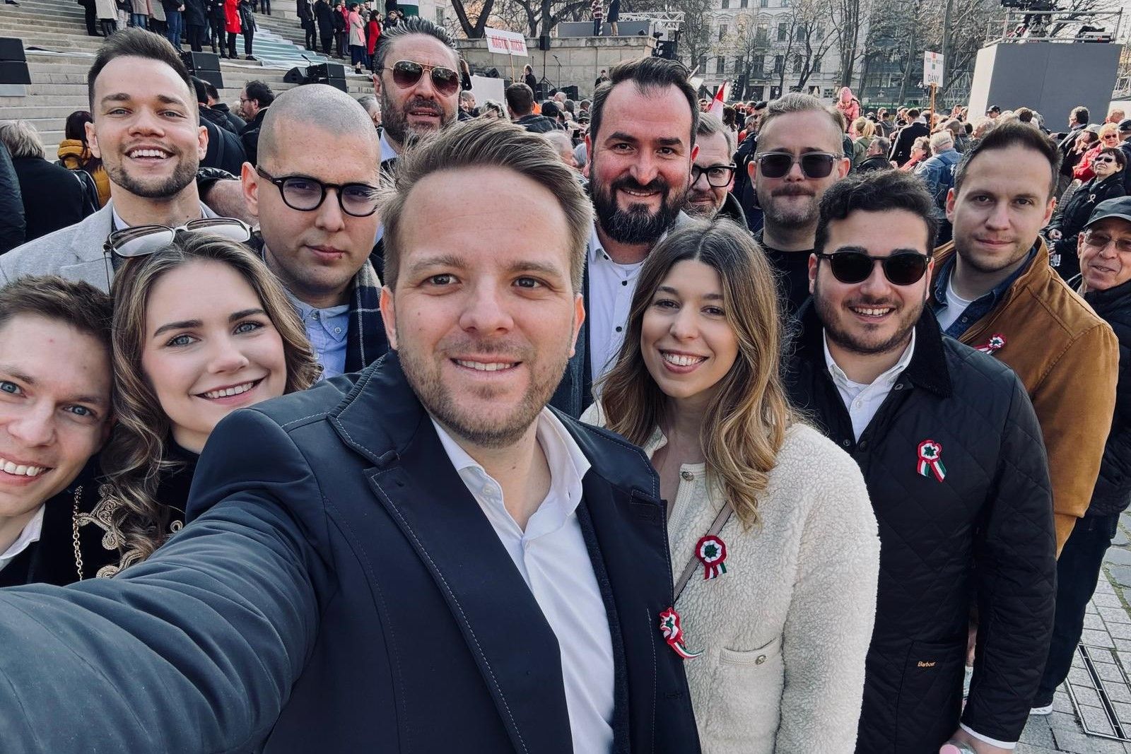 Andi, nézd, koldusok! Ne adj nekik semmit, mert ideszoknak…