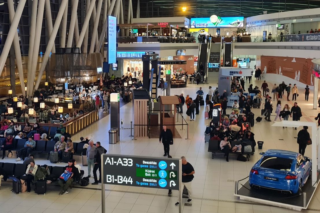 Nagy a nyomás a reptéri biztonságiakon, a Budapest Airport szerint nincs gond