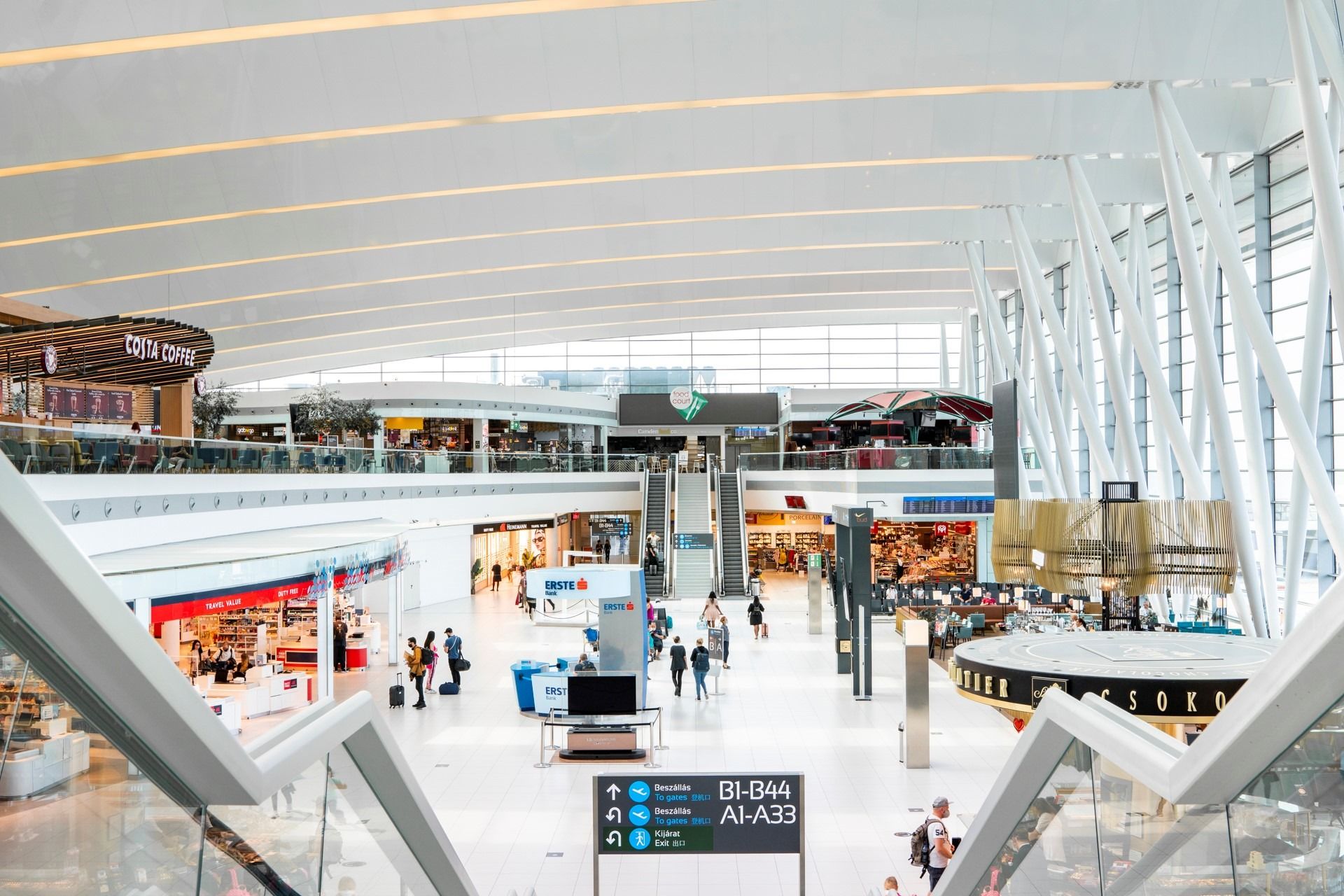 Budapest Airport: rekordprofit mellett feleződött az állami osztalék, nőttek a tiszteletdíjak