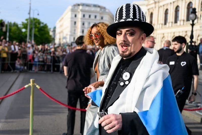 Kiverte a biztosítékot sokaknál Boy George Izrael-párti dala