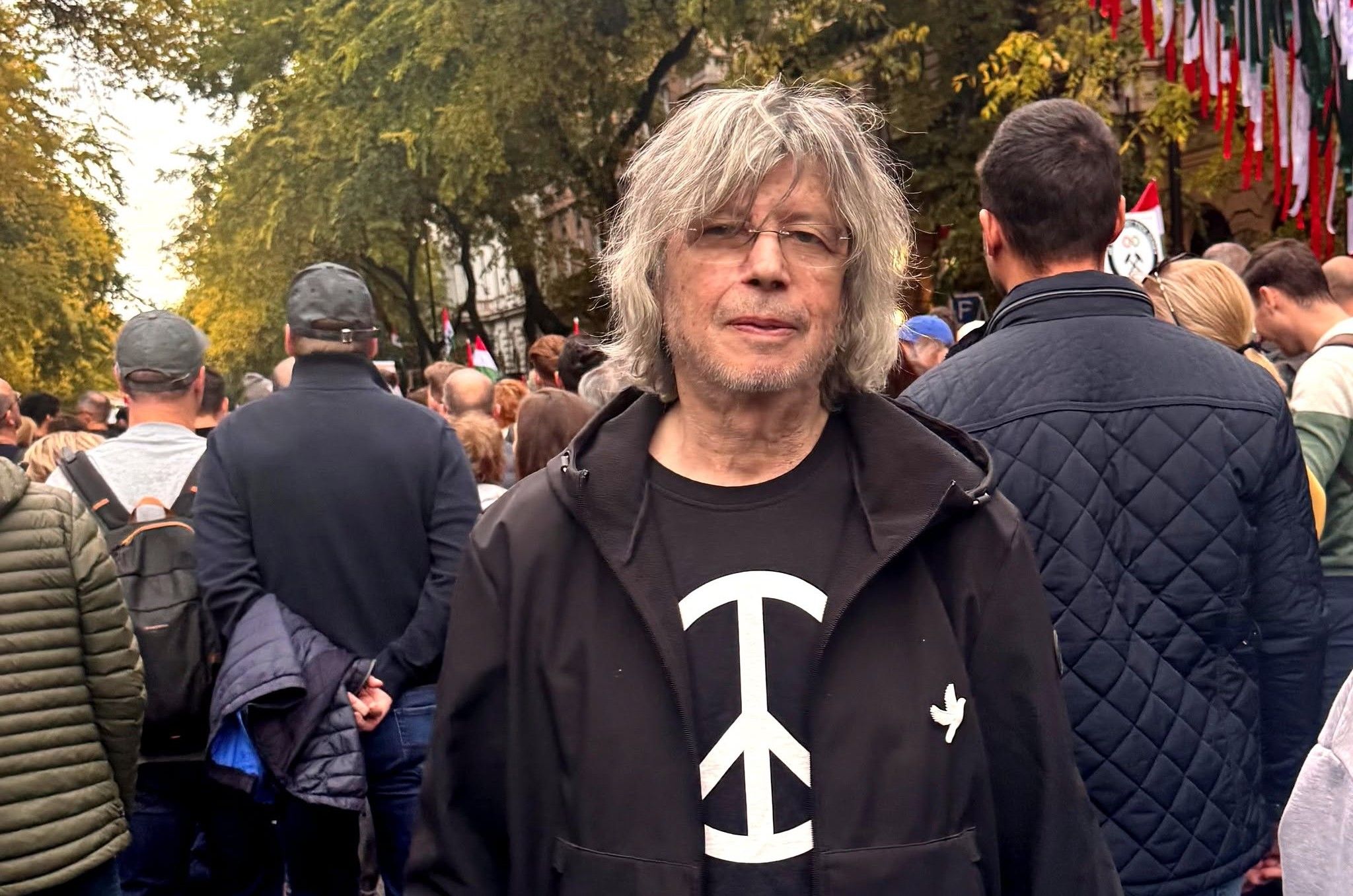 Bródy, Lovasi, Kiss Tibor és a többiek törvényi védelmet kérnek az AI-jal szemben