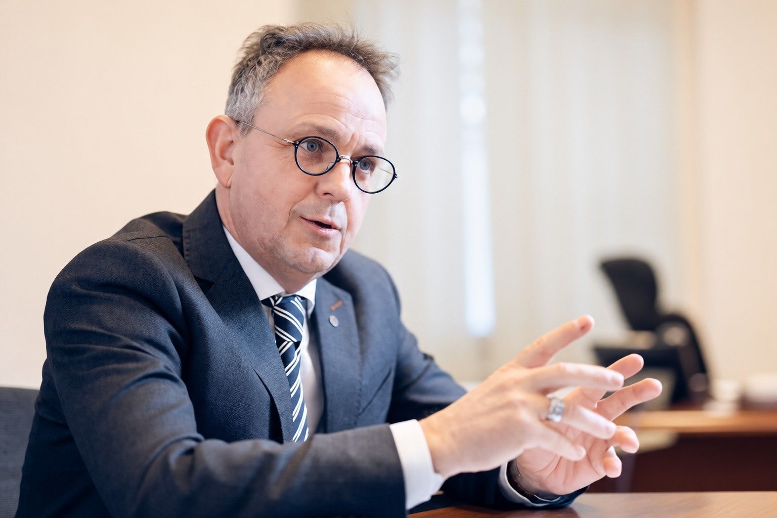 Bús Balázs ötször vallott, de mégis marad a Csillagbörtönben