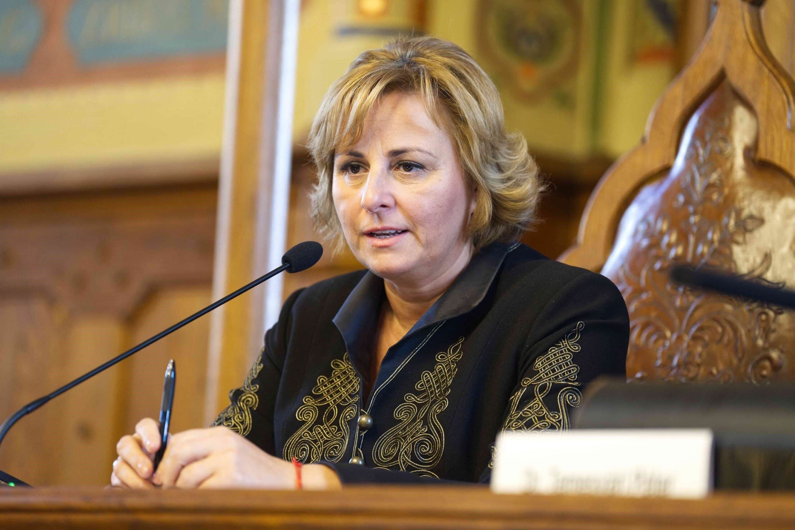 A fideszes kecskeméti polgármester több mint 1300 embert letiltott a Facebook-on