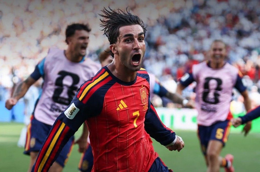 16 év után visszaült a futballvilág trónjára Spanyolország