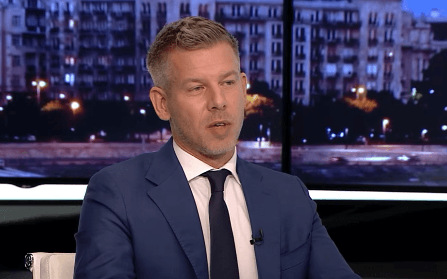 Magyar Péter: "történelmi jelentőségű törvénycsomag"