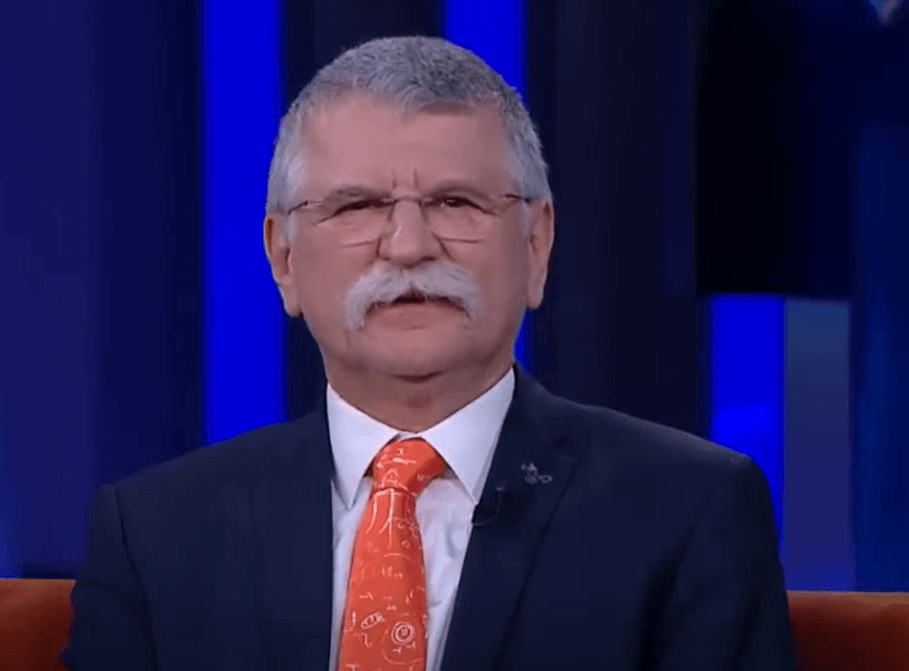 Hirtelen egy emberként kezdtek aggódni a demokráciáért a Fidesz nagyágyúi
