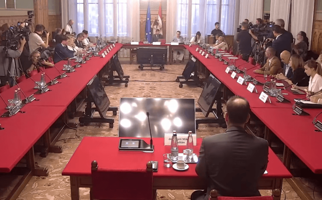 Mégsem objektív szempontrendszer alapján választották ki a Vagyonvisszszerzési Hivatal elnökét?