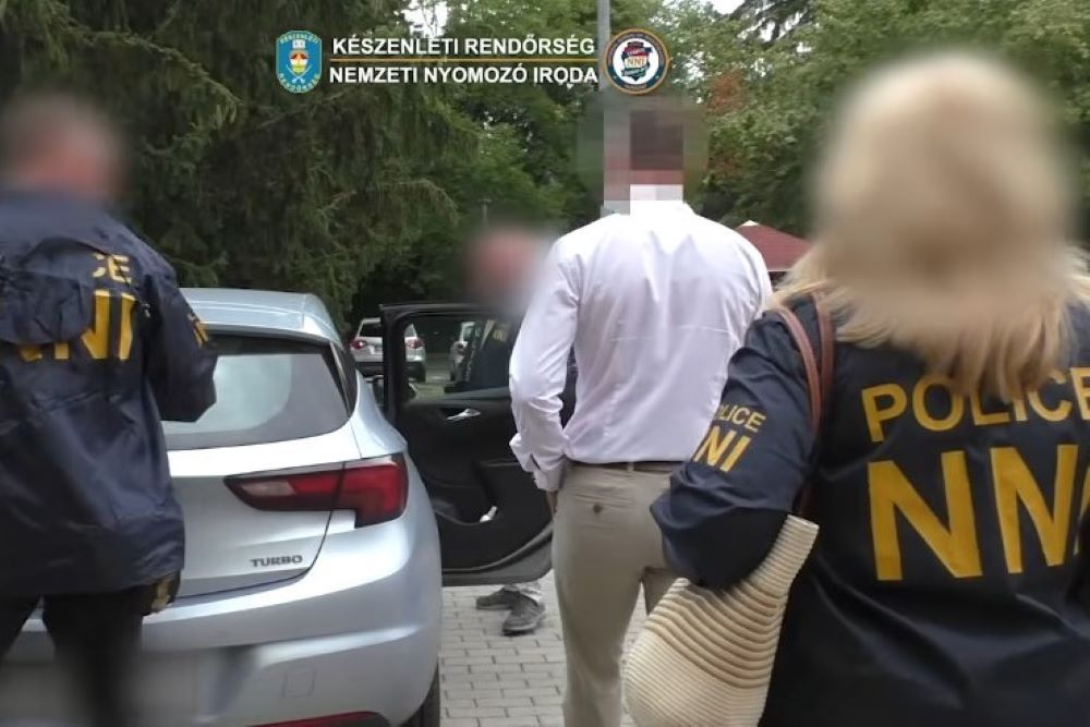 Tisztítótűz: Tiborcz üzlettársát, Jellineket és Sziveket is gyanúsítottként hallgatták ki a Volánbusz-ügyben
