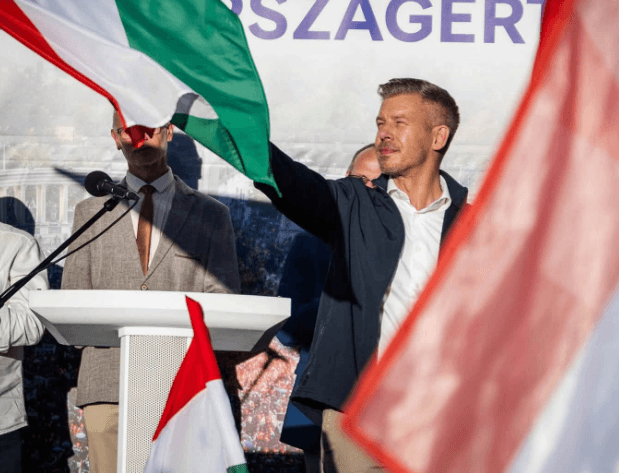 Reagált Magyar Péter az ügyészség döntésére: rendkívüli parlamenti ülést kezdeményez, és kéri mentelmi joga felfüggesztését