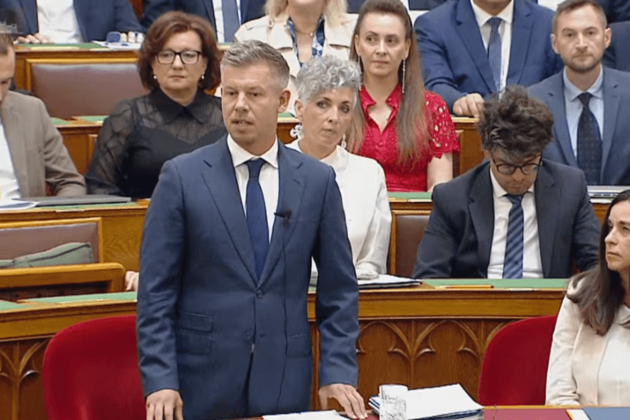 Magyar Péter: Újra katázhatnak a cégeknek számlázók, jön a vagyonadó