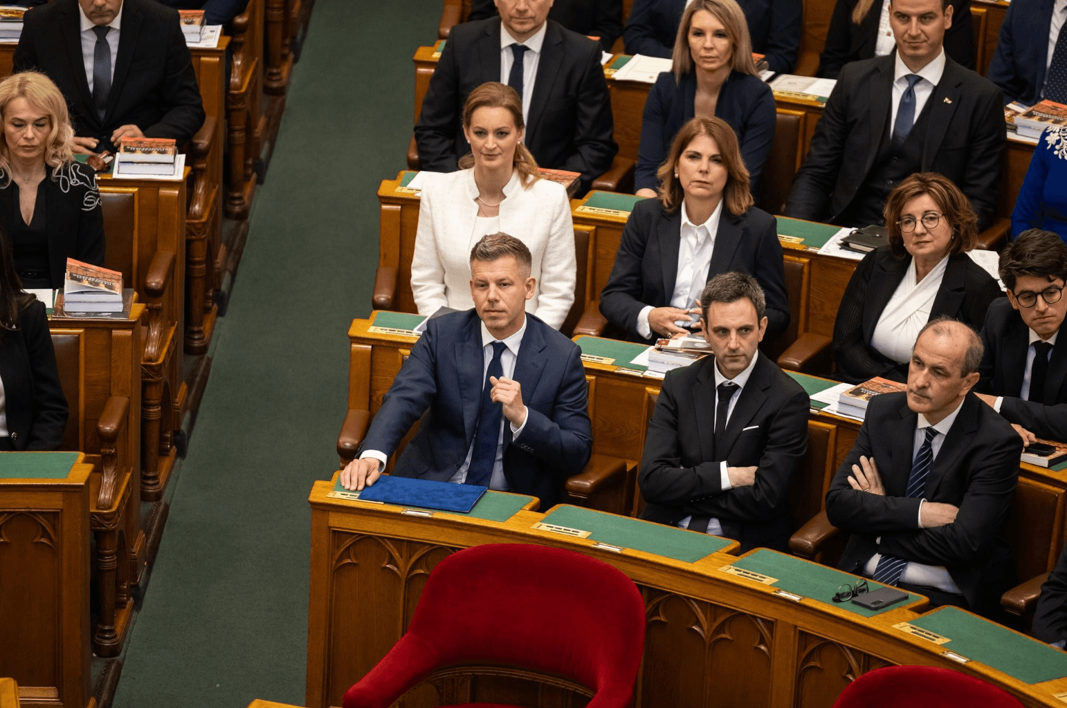 Orbán visszatérését is kizárná a Tisza első Alaptörvény-módosító csomagja
