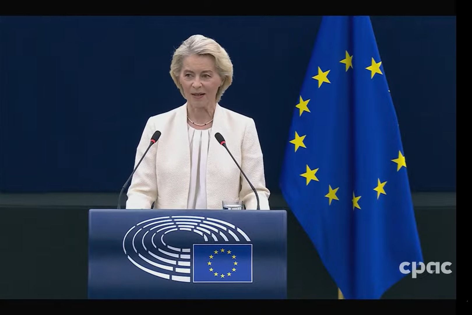Ursula von der Leyen: Április 12-én a magyarok visszahozták Magyarországot az EU szívébe