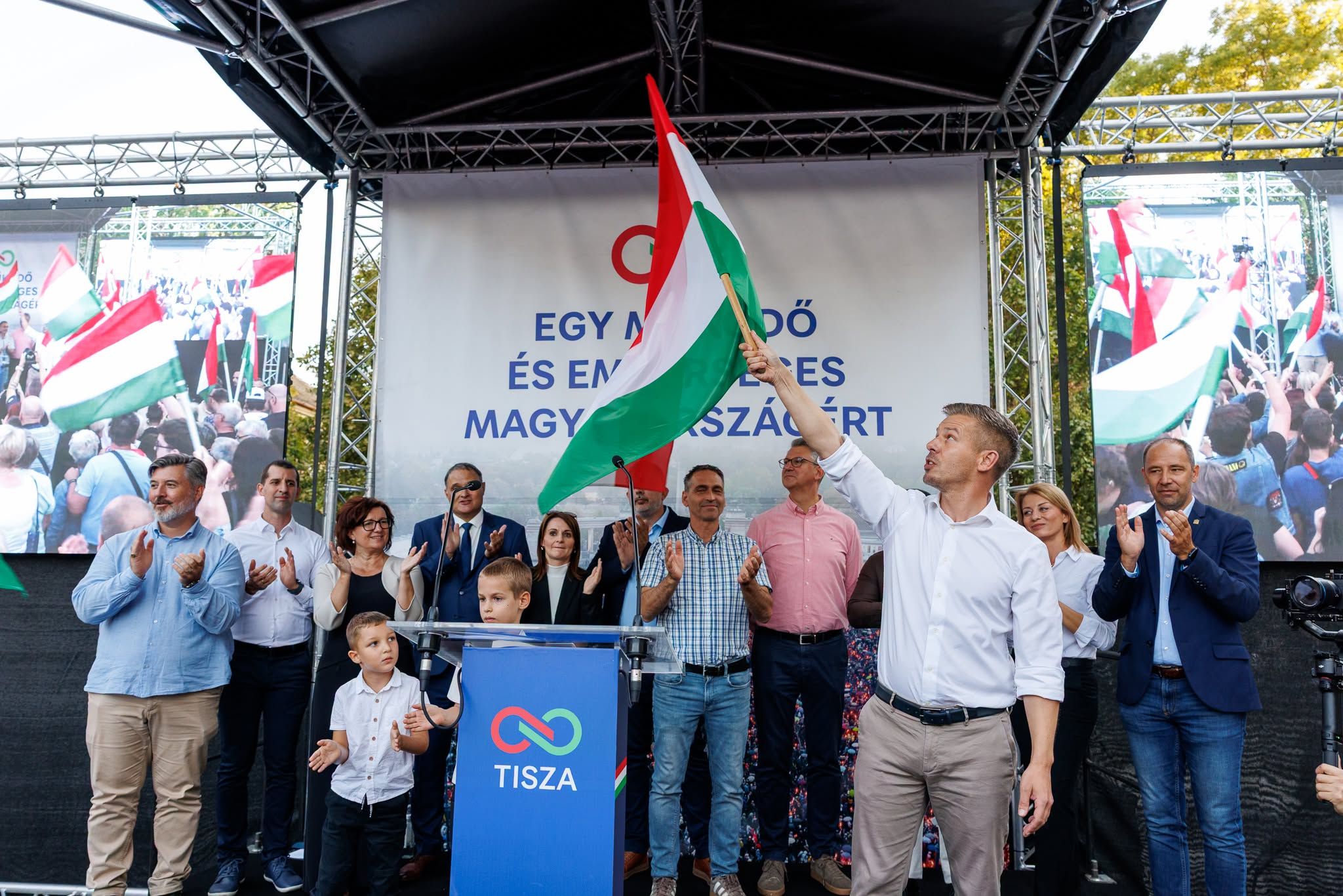 Medián: Kissé visszaesett a Tisza, de nagyobbat nyerne most, mint áprilisban