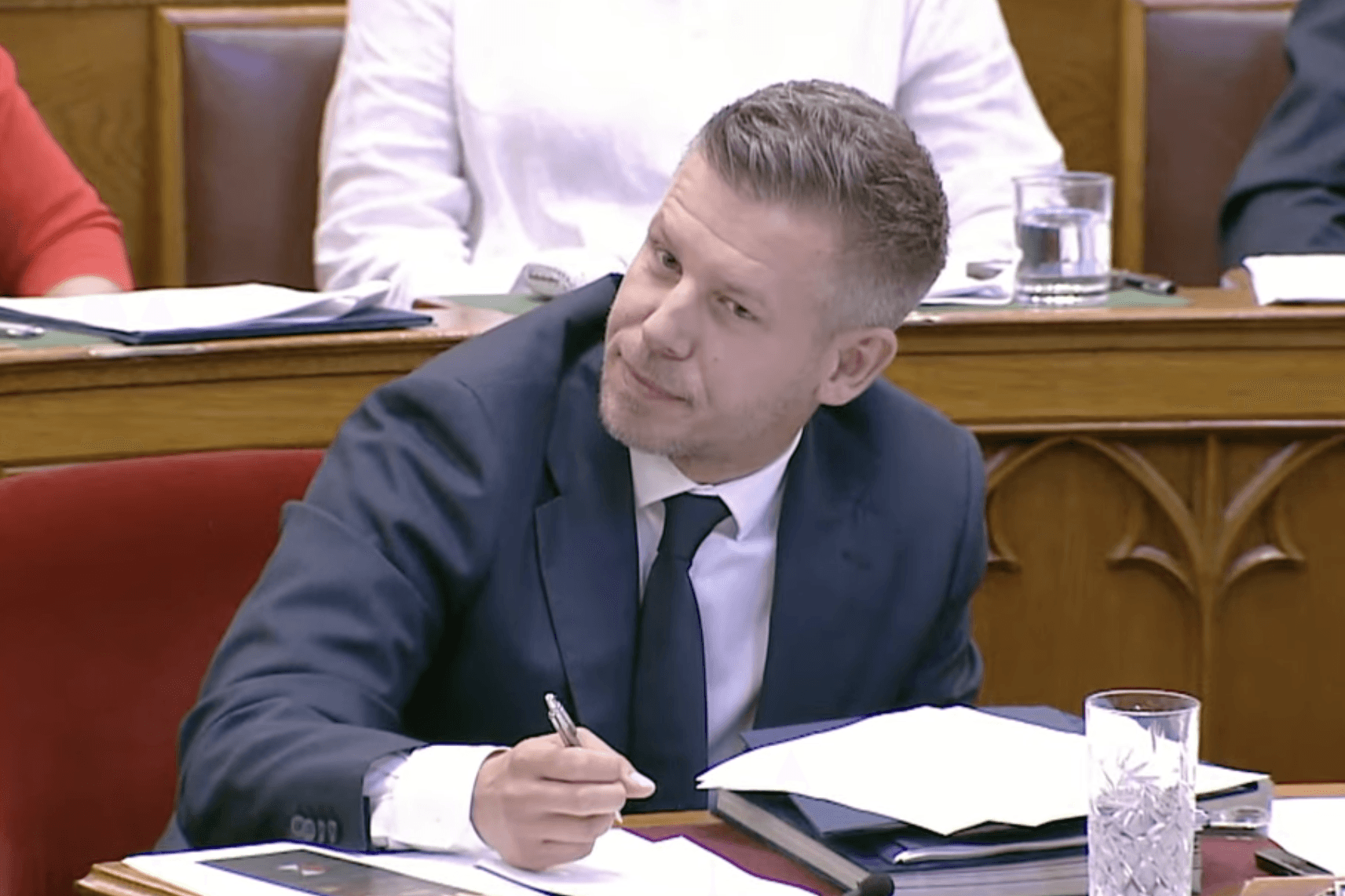Parlamenti csörte: a tatárjárással vetekszik a Fidesz által okozott pusztítás a miniszterelnök szerint 