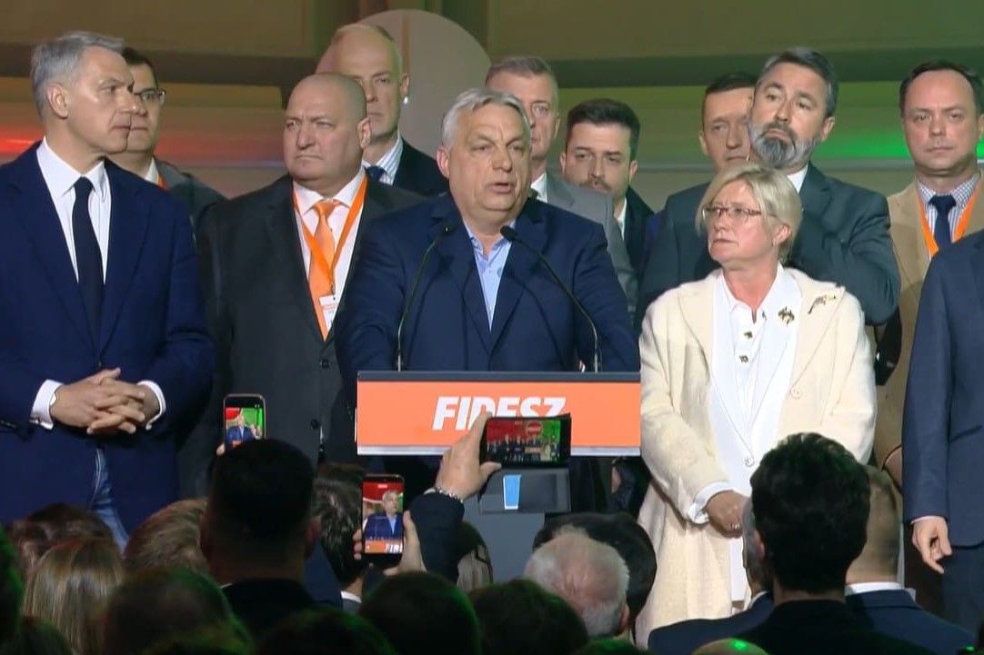 Nincs túl a gyászmunkán a Fidesz - belső használatú kérdőívvel szondázzák a párttagokat 