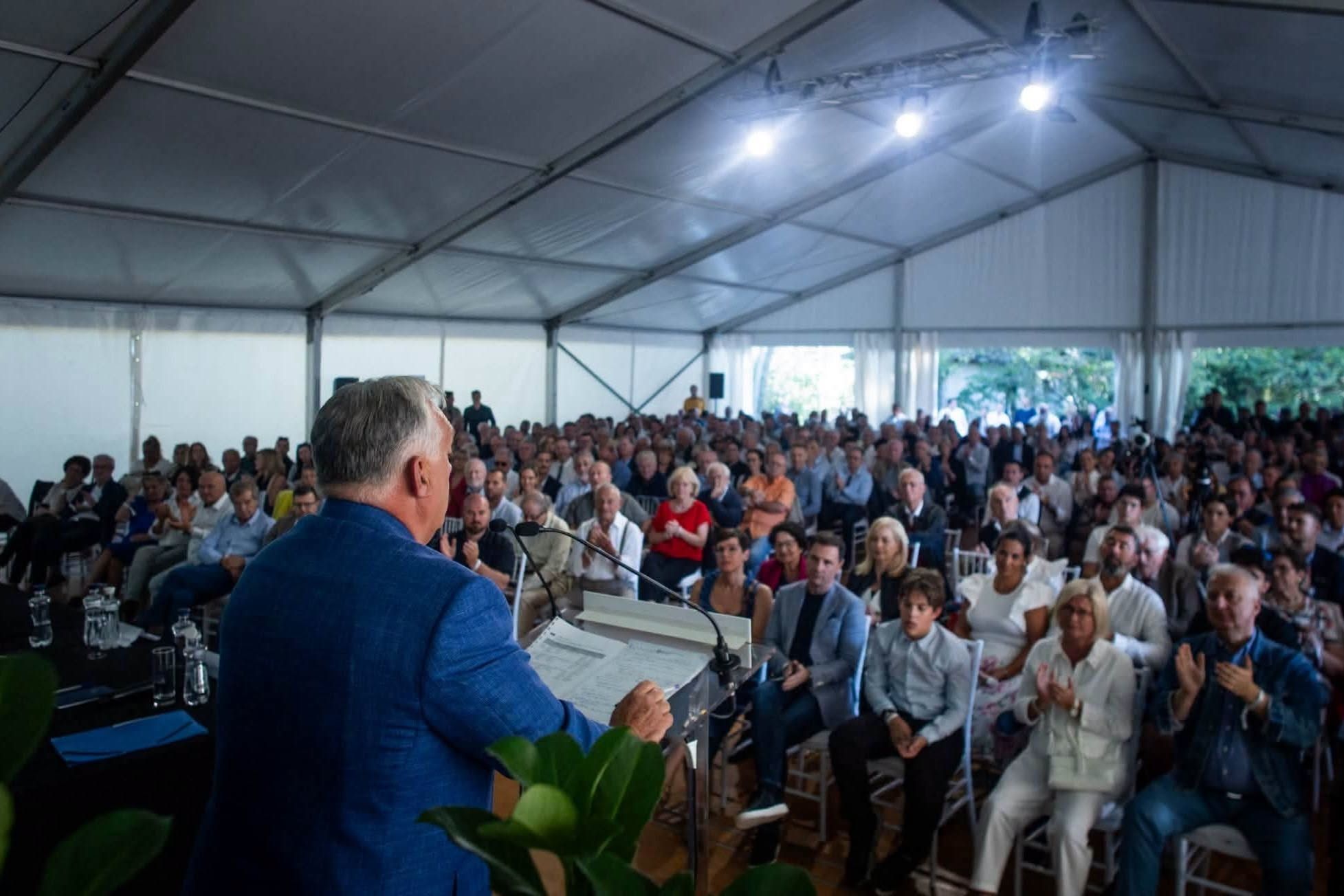 Orbán Viktor a „tiszás gyarmatosítás” ellen hirdetett nemzeti ellenállást