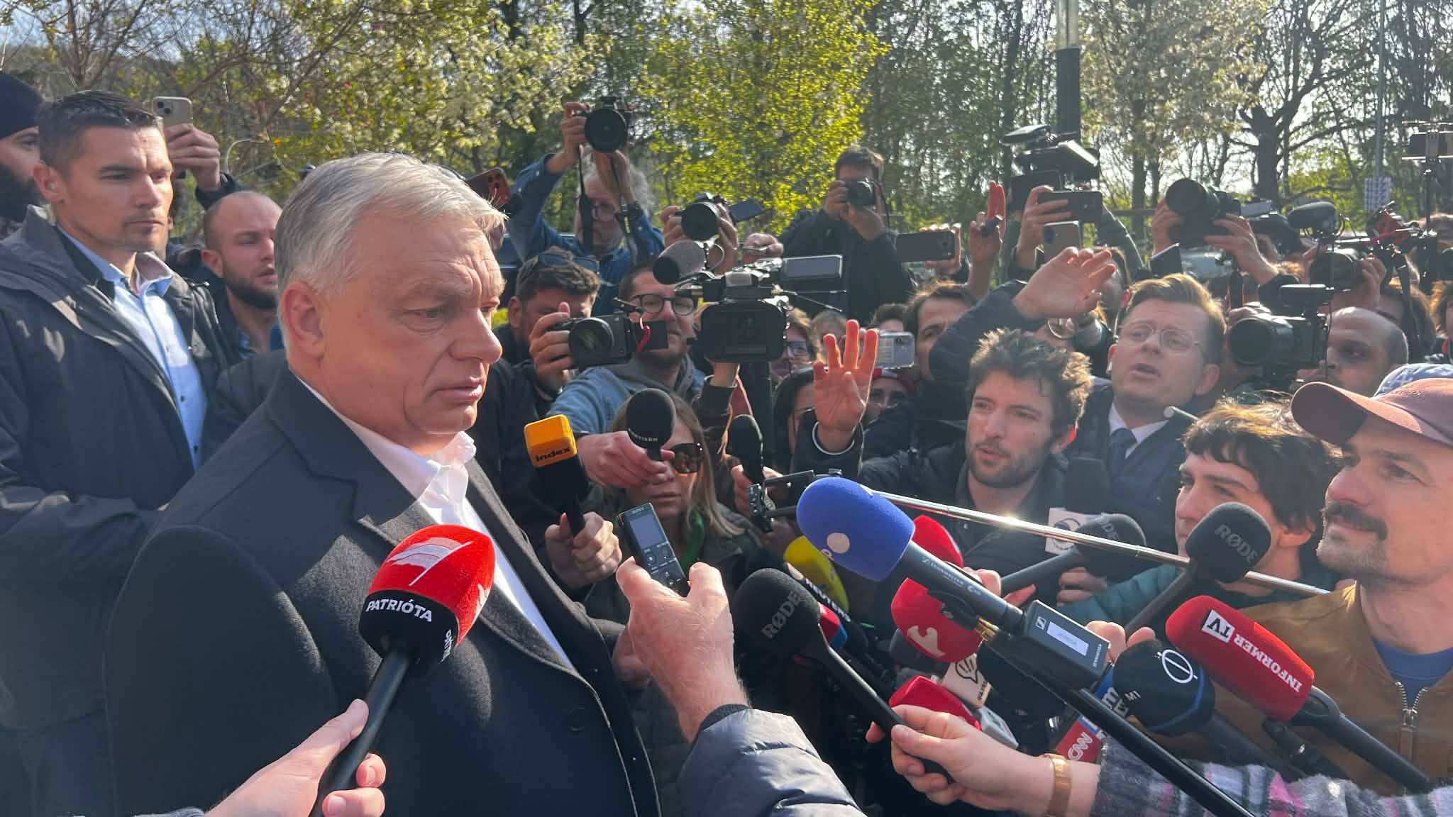 Orbán szavazott 2.jpg