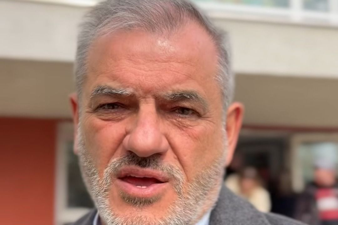 A szavazóhelyiség előtt vett fel kampányvideót a gyáli fideszes polgármester