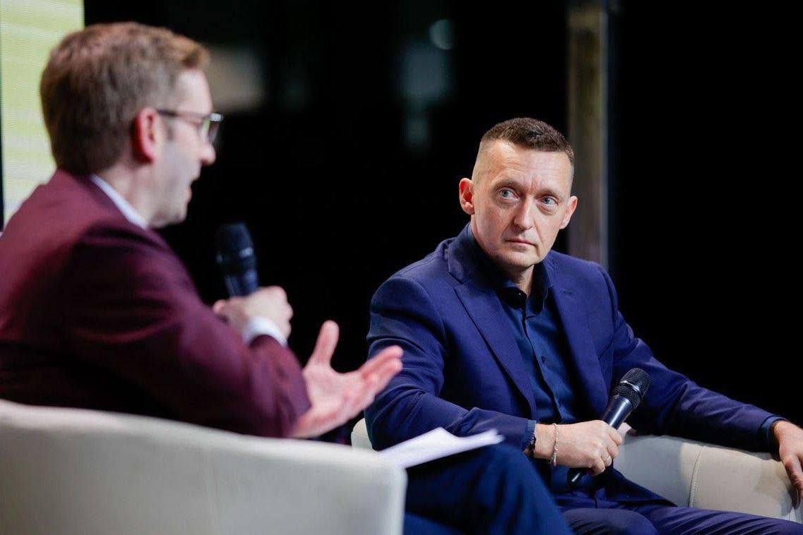 Csúfos véget érhet Rogán Antal ezidáig busásan tejelő feltalálói karrierje?