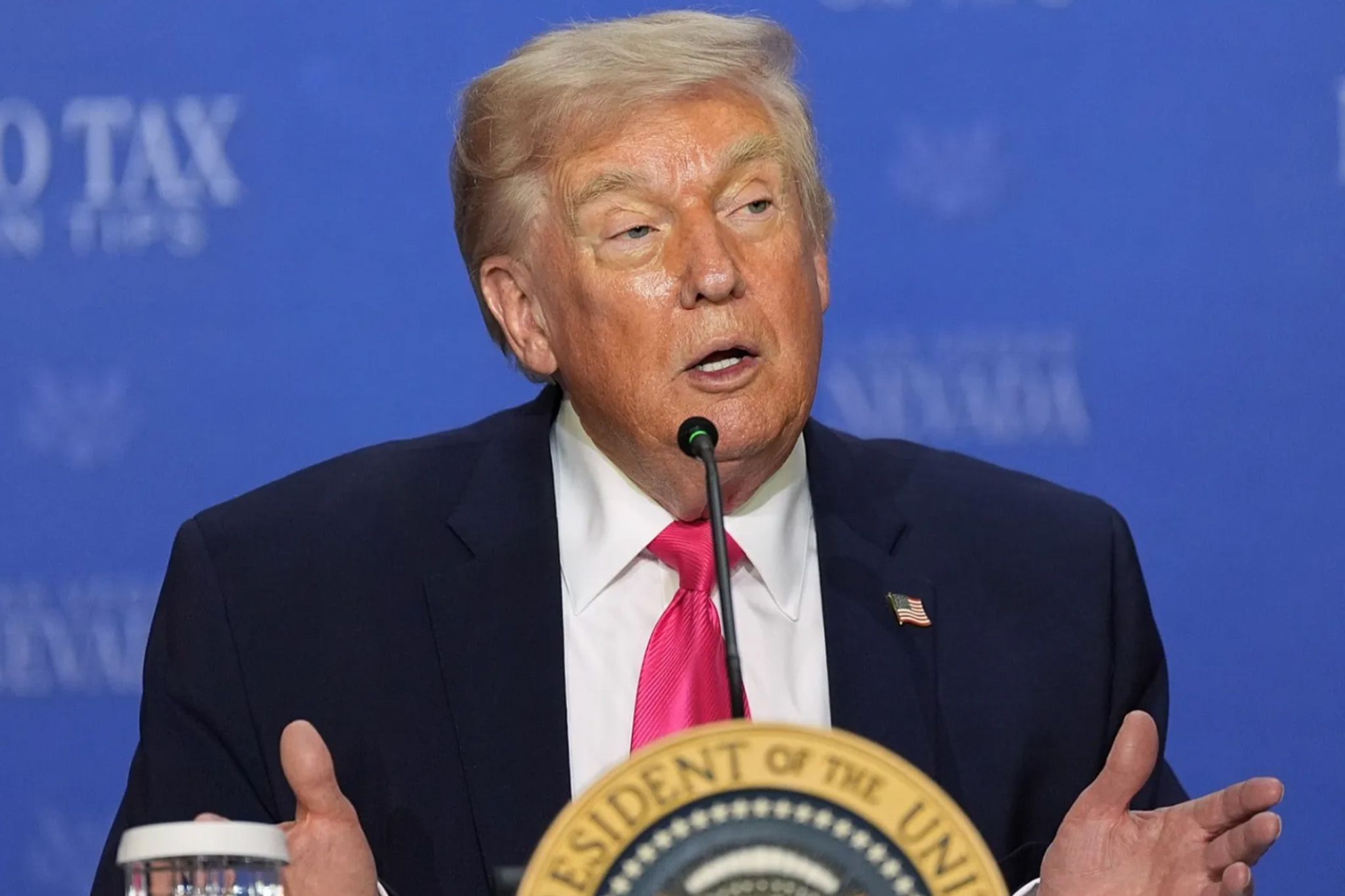 Trump lázálmában Ukrajna elvesztette az óceánjait, Zelenszkij pedig nem akar békét