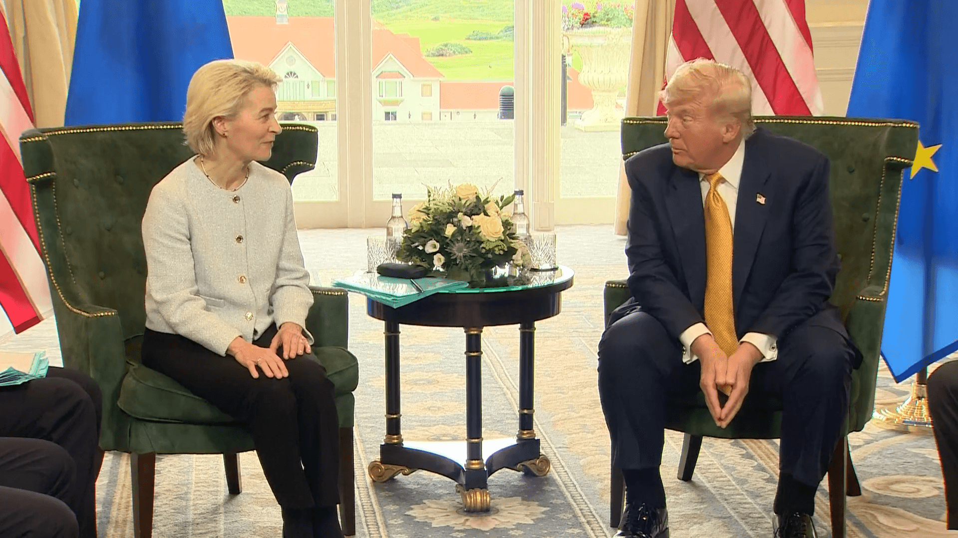 Kereskedelmi tűzszünet - Trump és Von der Leyen kezet ráztak a vámalkura