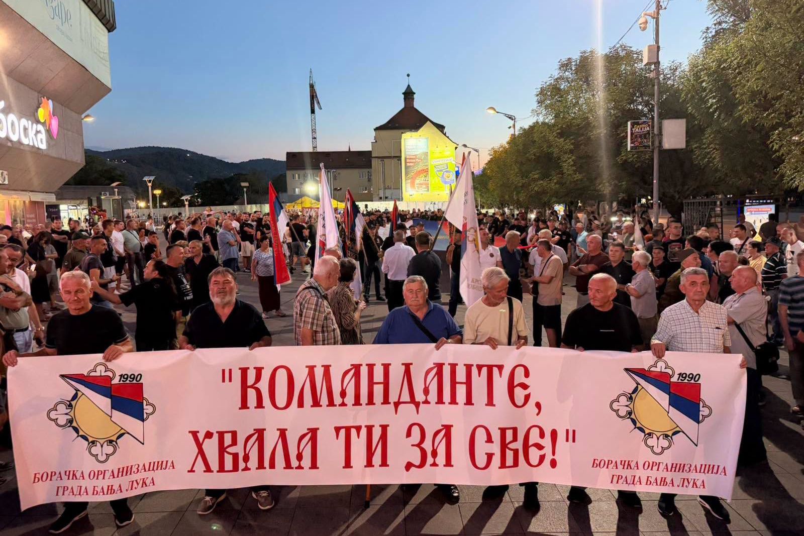 Ezrével érkeztek a feljelentések a nemrég elhunyt népirtóról szóló megemlékezés miatt