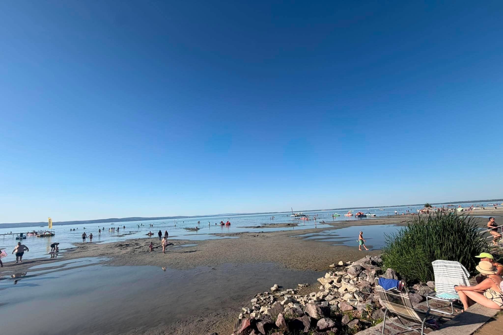 Már csak 11 centiméterre van a Balaton a történelmi mélyponttól