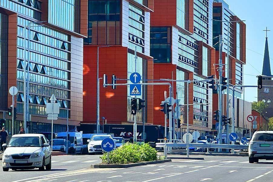 Bosnyák-téri irodanegyed: visszajár 315 milliárd az államnak?