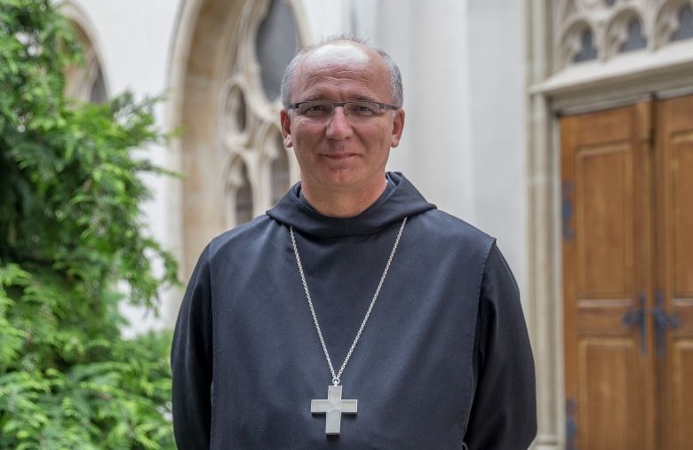 Hortobágyi T. Cirill: új időszámítás kezdődik az egyházak számára is