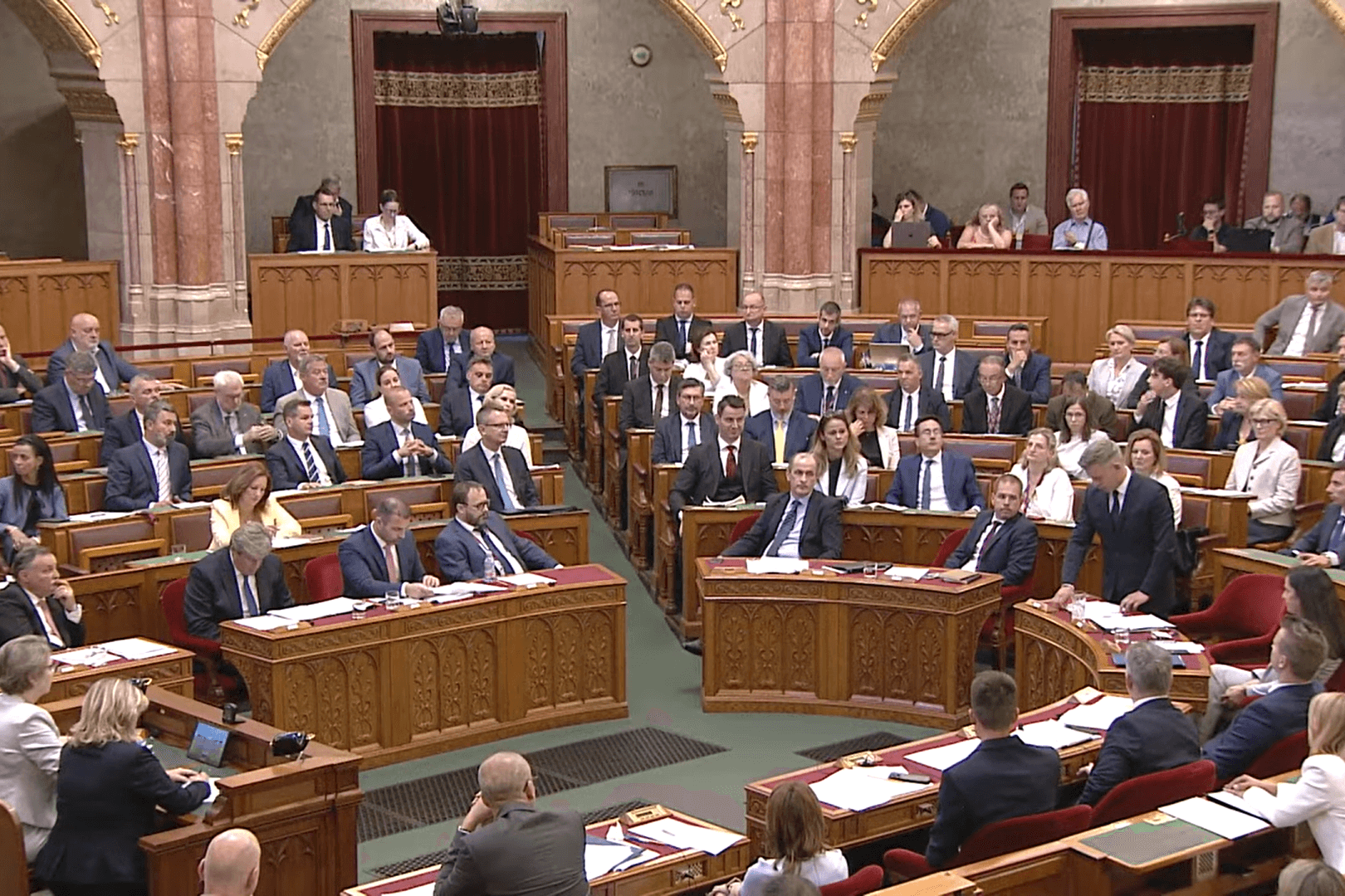 Nem volt rossz üzlet propagandistának állni, derül ki fideszes vagyonnyilatkozatokból