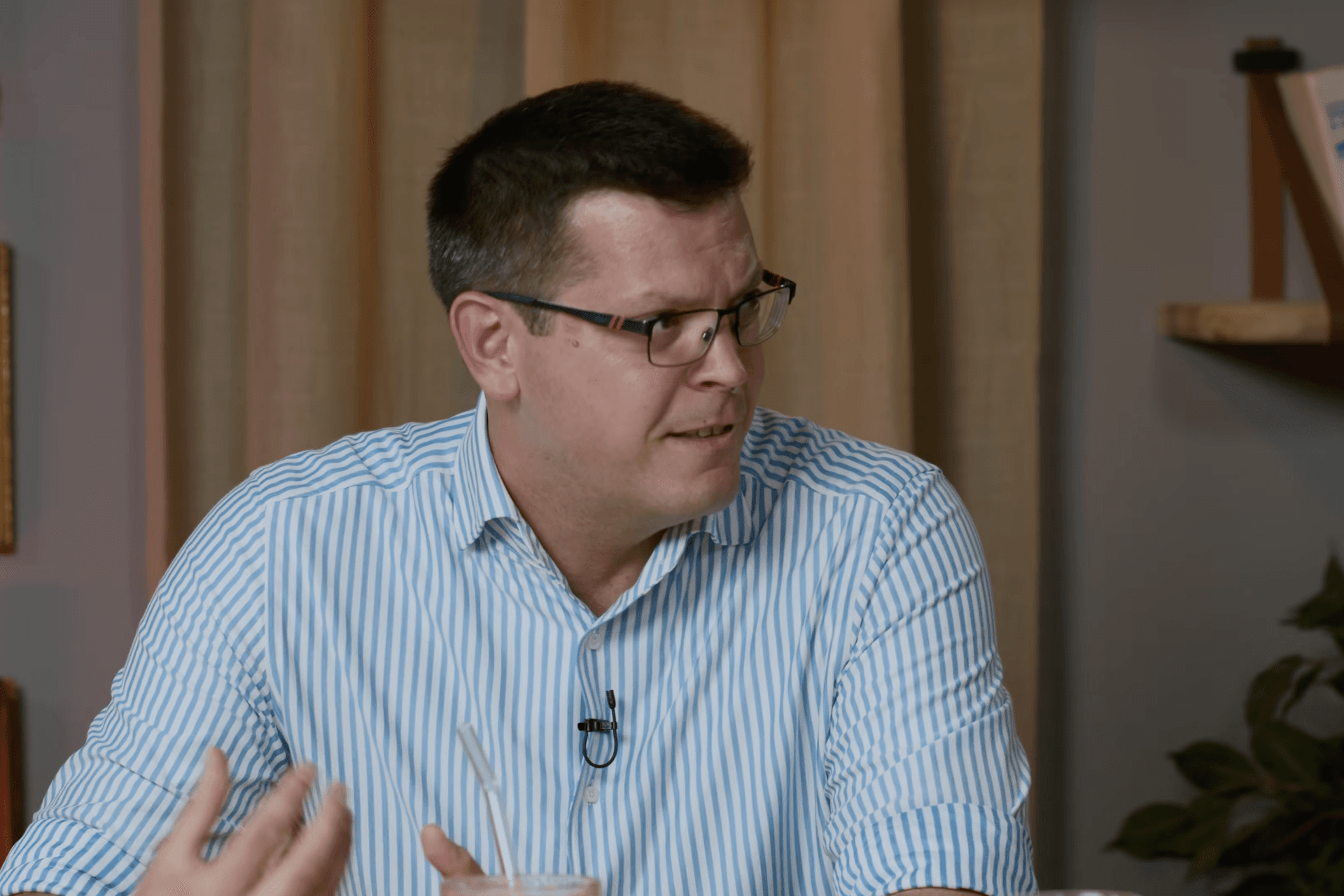 Össze kell fognia a Tiszának és a Fidesznek? Politikai háttéralkukkal menthető meg az ország Filippov Gábor szerint