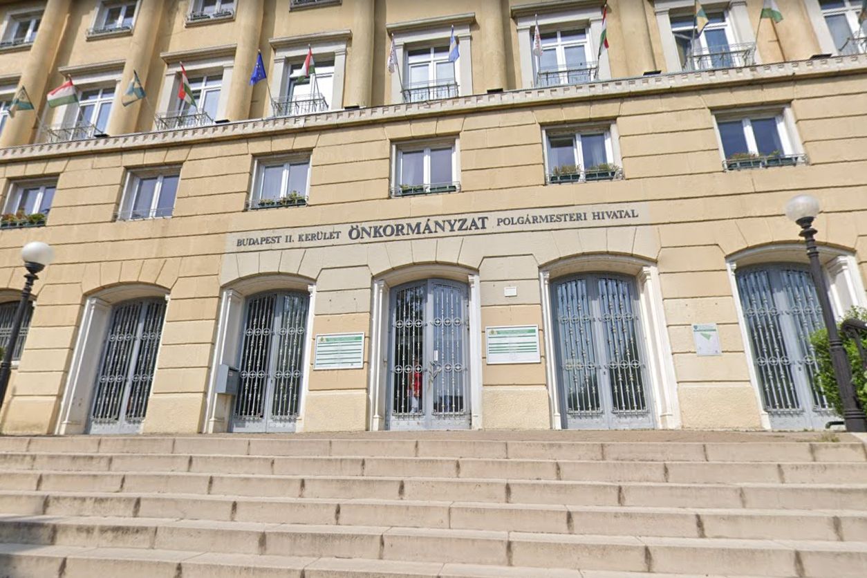 Letartóztatásban maradnak a fővárosi korrupciós botrány momentumos gyanúsítottjai