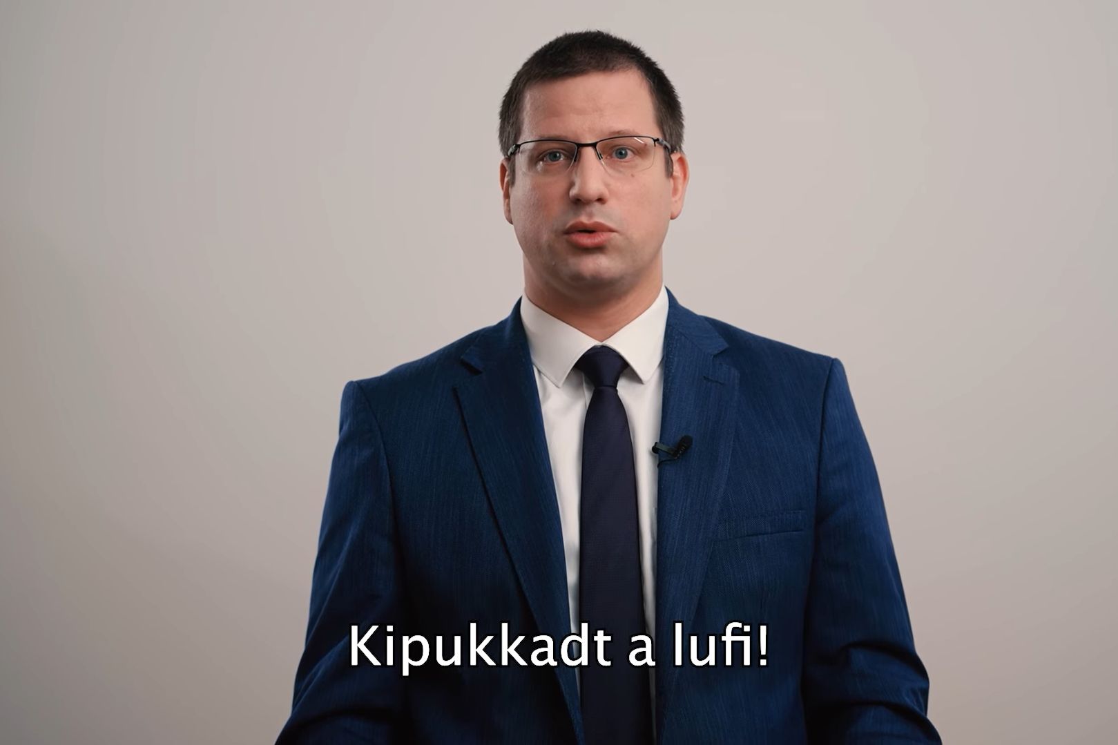 gulyás gergely magyarország kormánya facebook kipukkadt a lufi.jpg