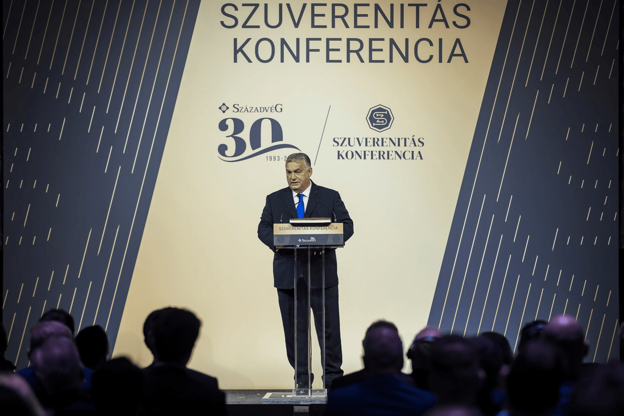 444: A Századvég kikutatta Rogán Antalnak, hogy mennyire értenek egyet a Fidesszel a magyarok