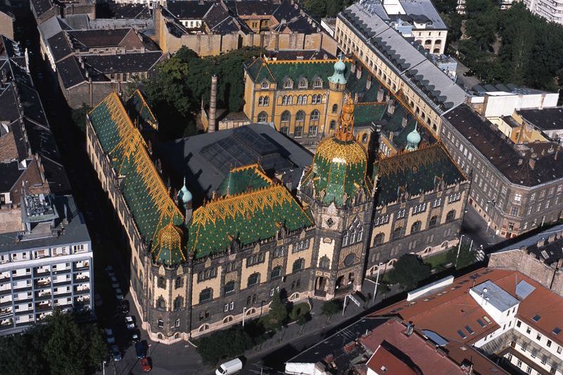 Vitézy: A kormány megmenti az Iparművészeti Múzeumot