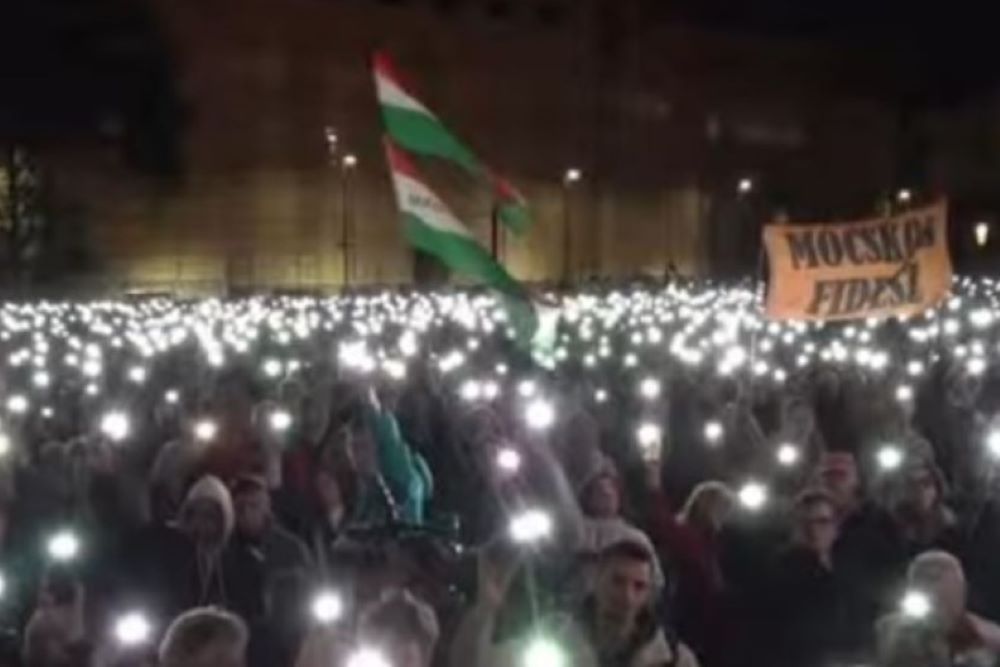 Orbánnak is üzent Juhász Péter a Kossuth téri tüntetésről