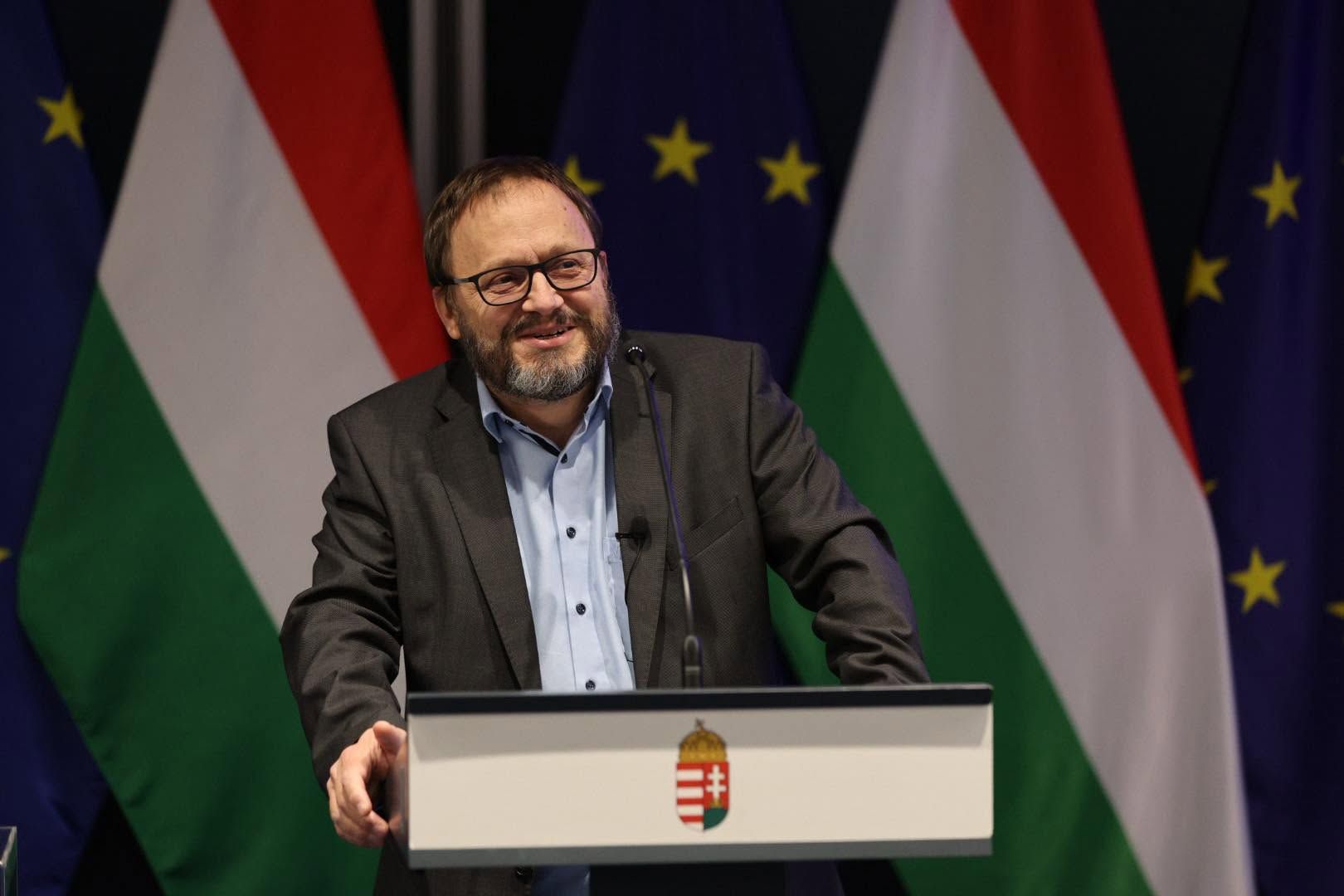 Kármán András: örömhír, hogy Fitch Ratings változatlanul hagyta Magyarország besorolását 