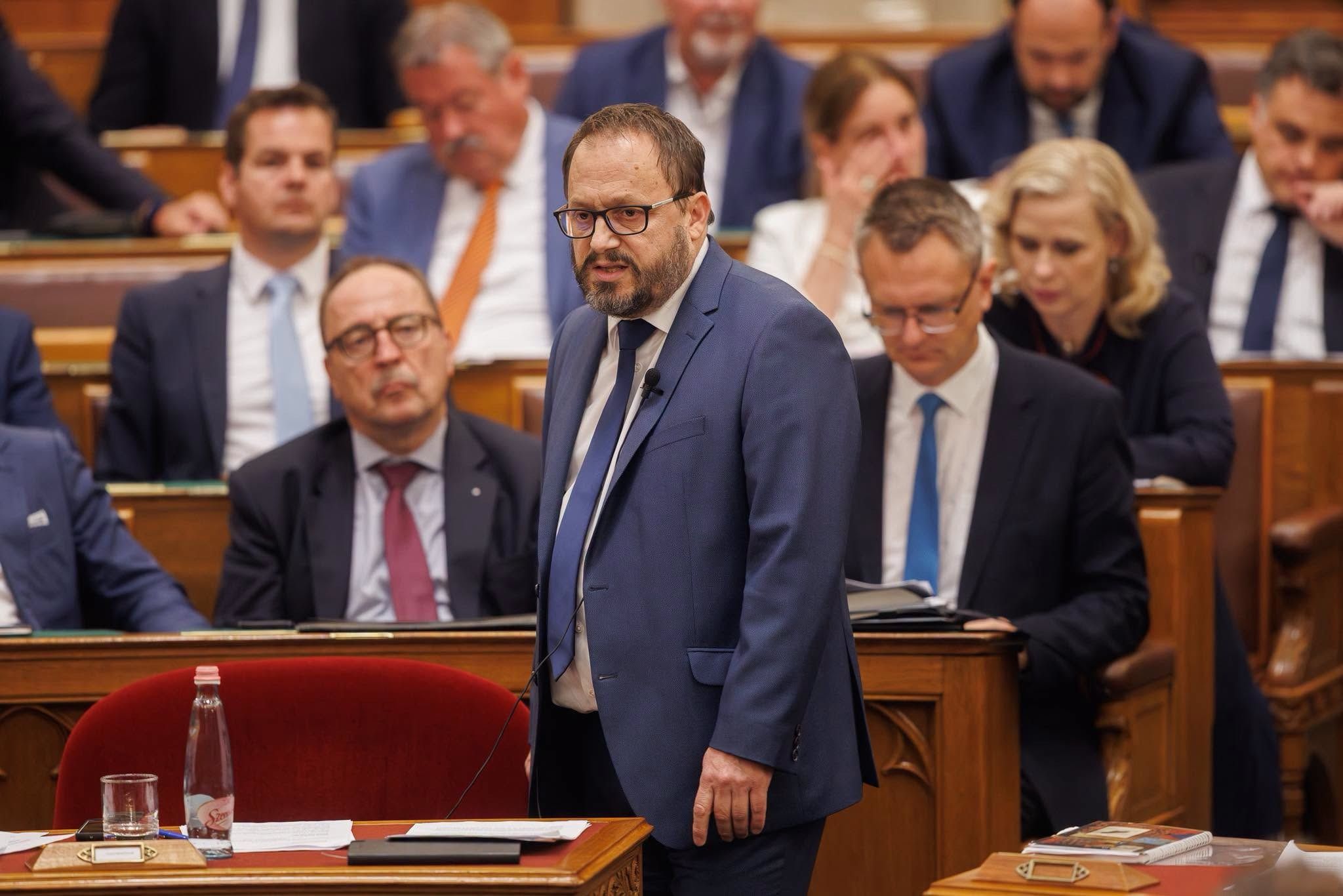 Jelentősen csökkentek a magyar államkötvényhozamok a Tisza győzelme után