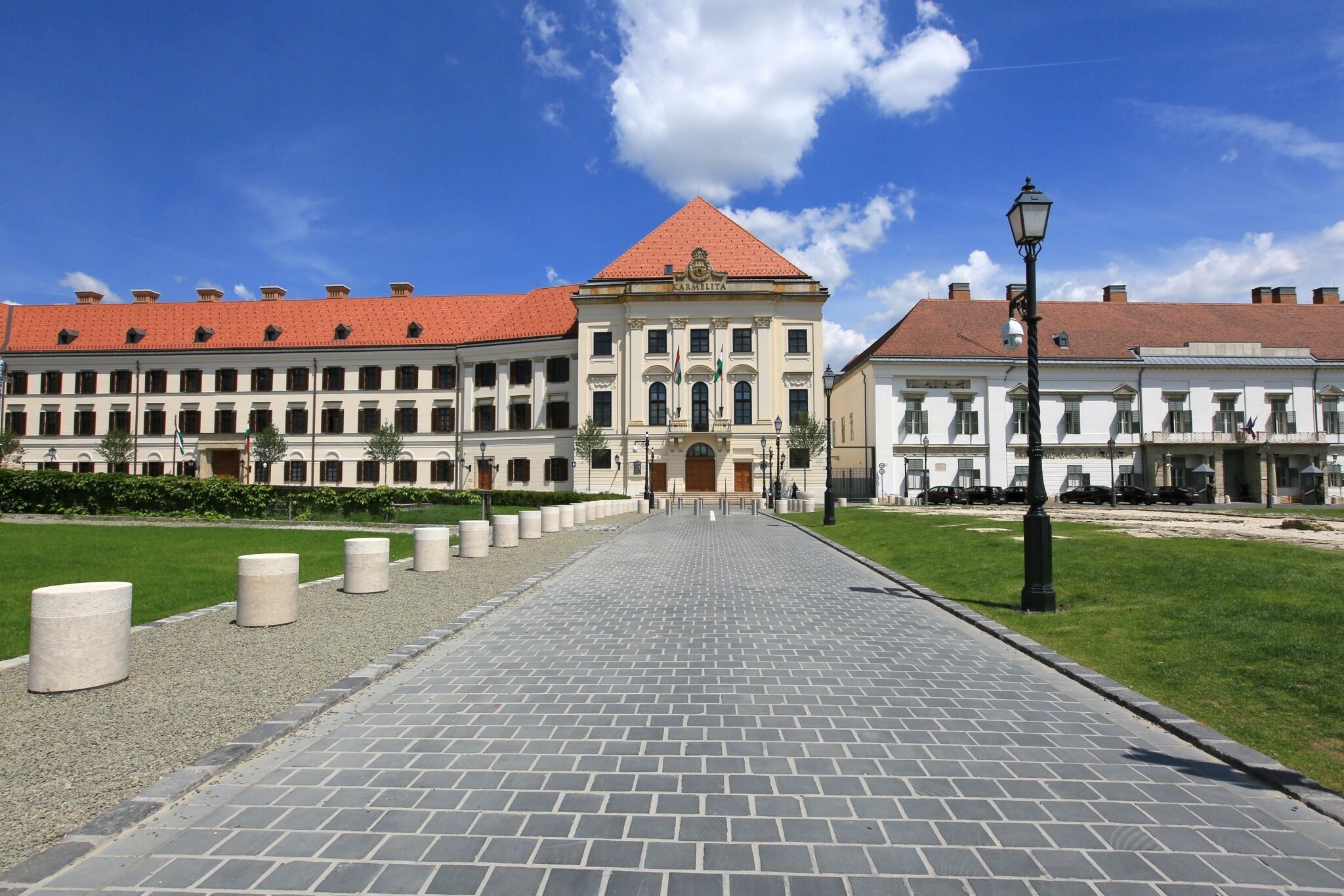 Kimaxolt pompa - orgona is került százmilliókért a Karmelitába