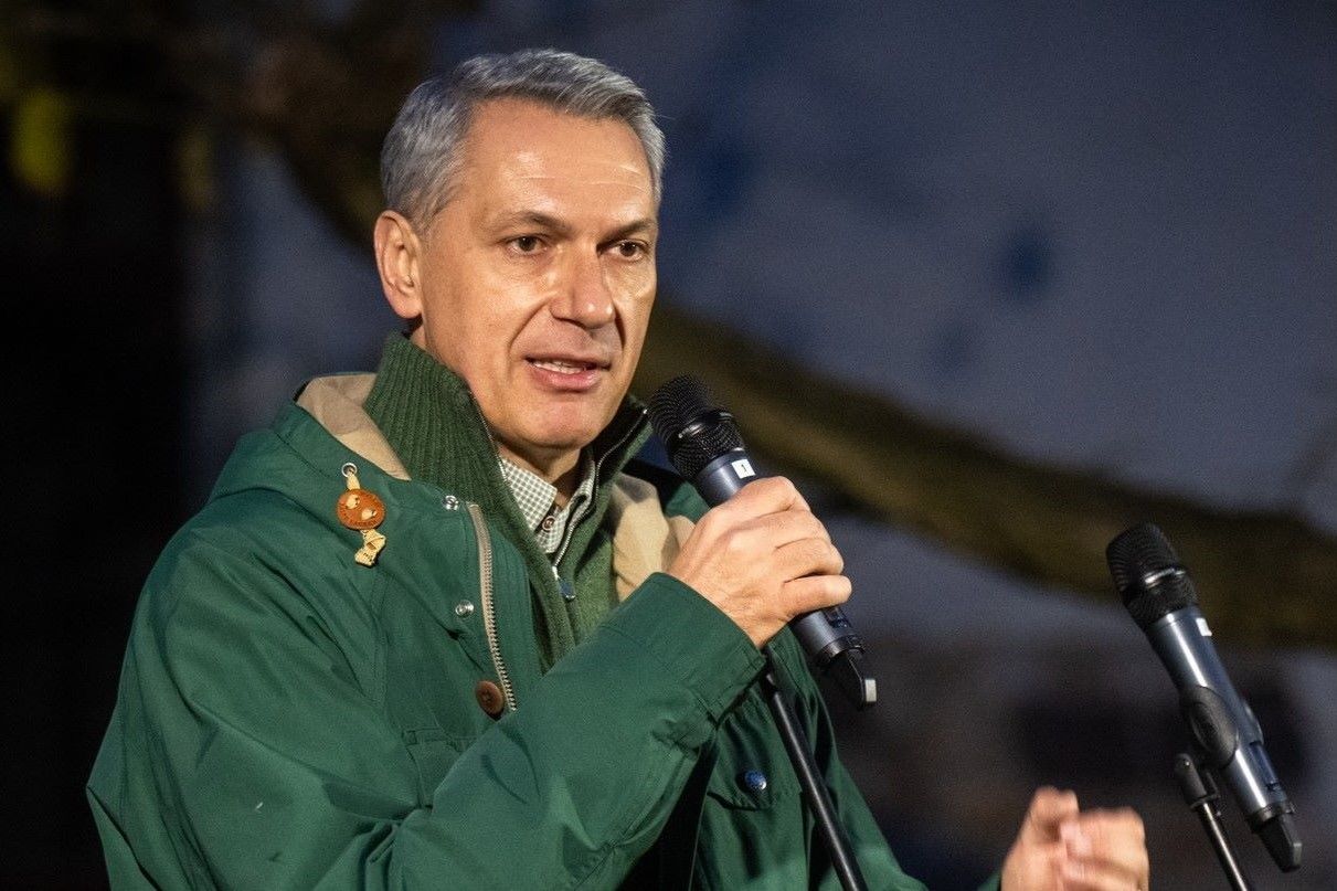 Lázár János ismét beszólt Mészáros Lőrincnek