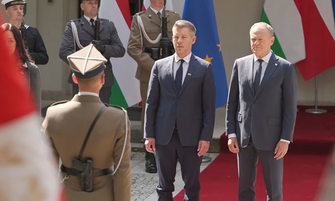 Magyar Péter Varsóban: „Nem irigykedni, hanem tanulni kell Lengyelországtól”