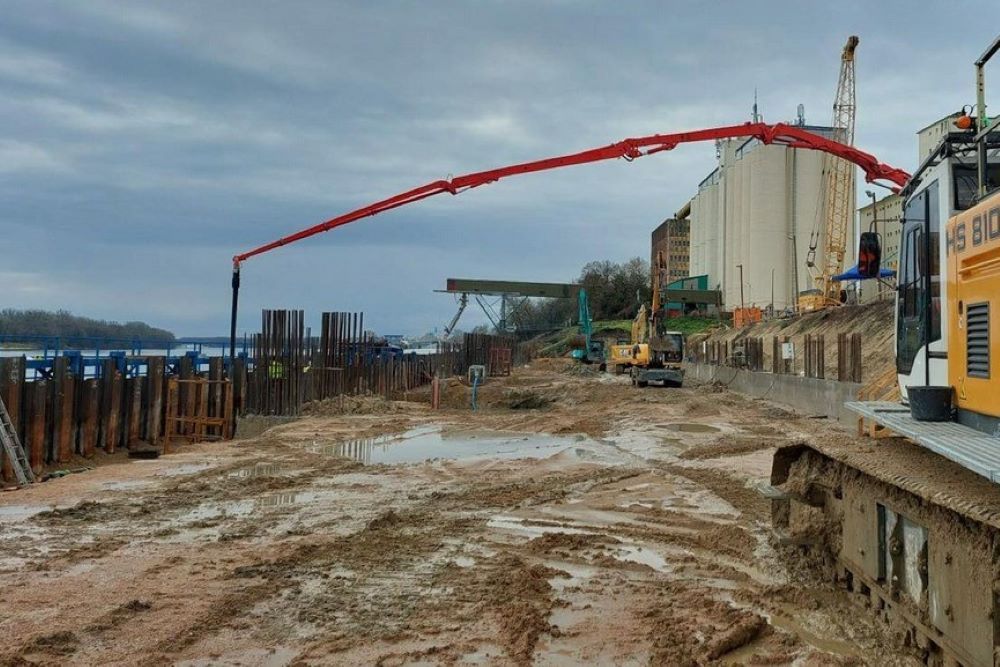 A mohácsi önkormányzat felmondja a félkész kikötő kivitelezési szerződését